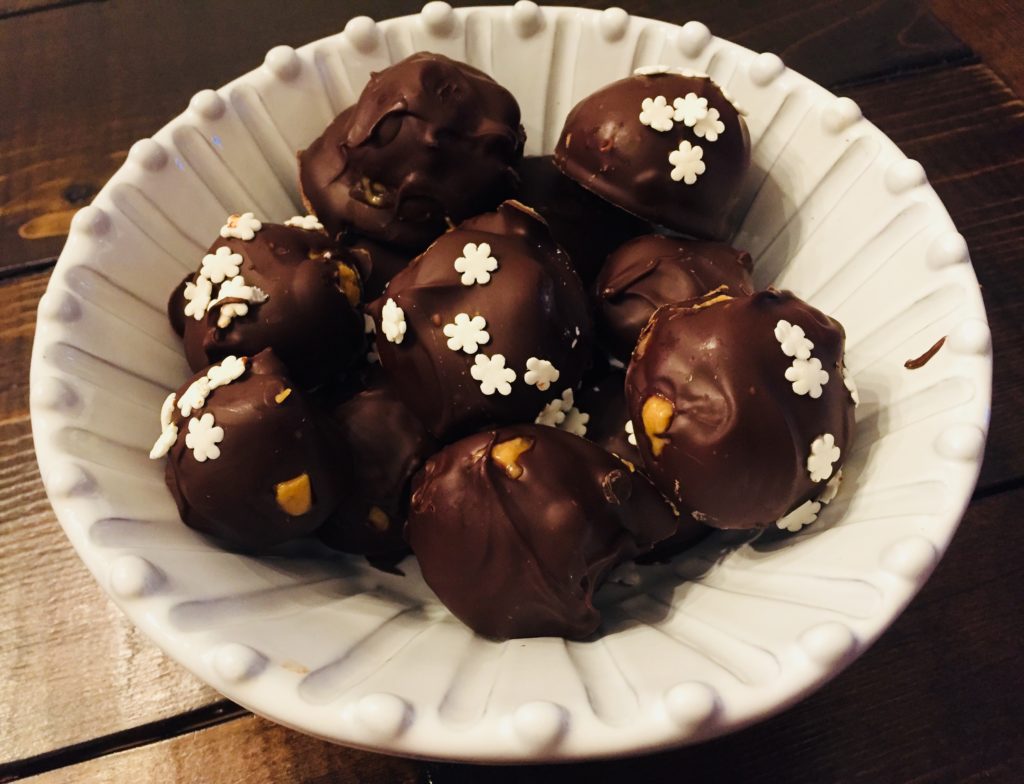 Clean Eating Peanut Butter Balls