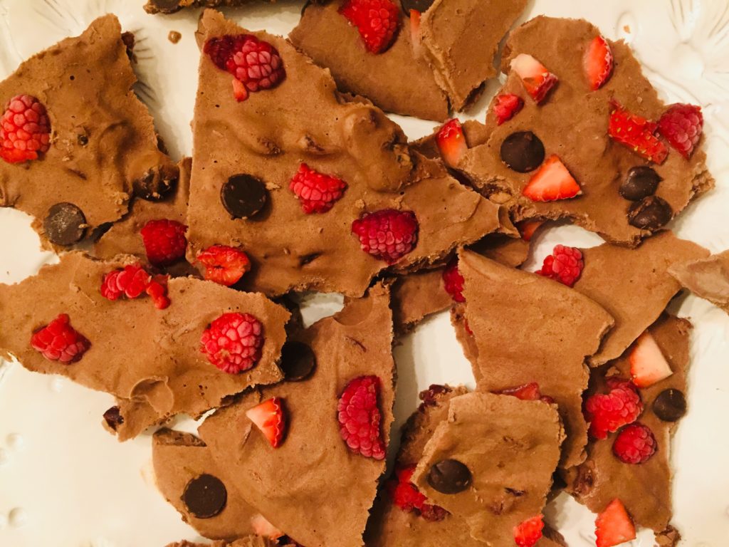 Kids like to help in the kitchen. Kids can help make this yummy and healthy snack. Frozen Yogurt Bark