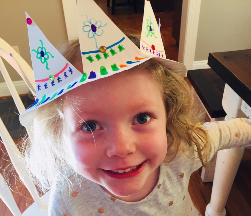 paper plate crowns - easy and cheap craft