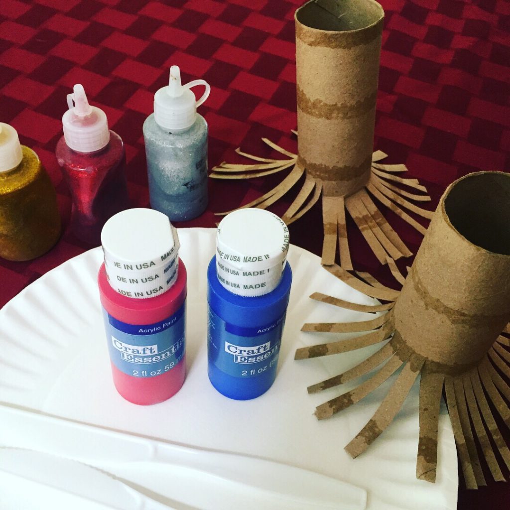 Fireworks Painting is a quick and easy Patriotic Craft for kids!