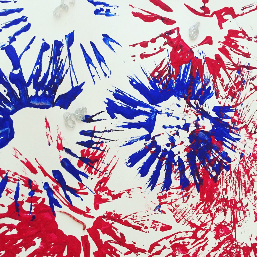 Featured image of post Patriotic Art Projects For Elementary Students - Seasons art camping art fall art projects kindergarten art elementary art projects pattern art kids art course lessons are focused on elements of art and principles of design.