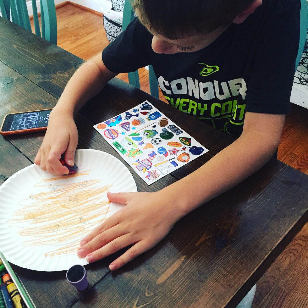 ballon tennis racket paper plate craft