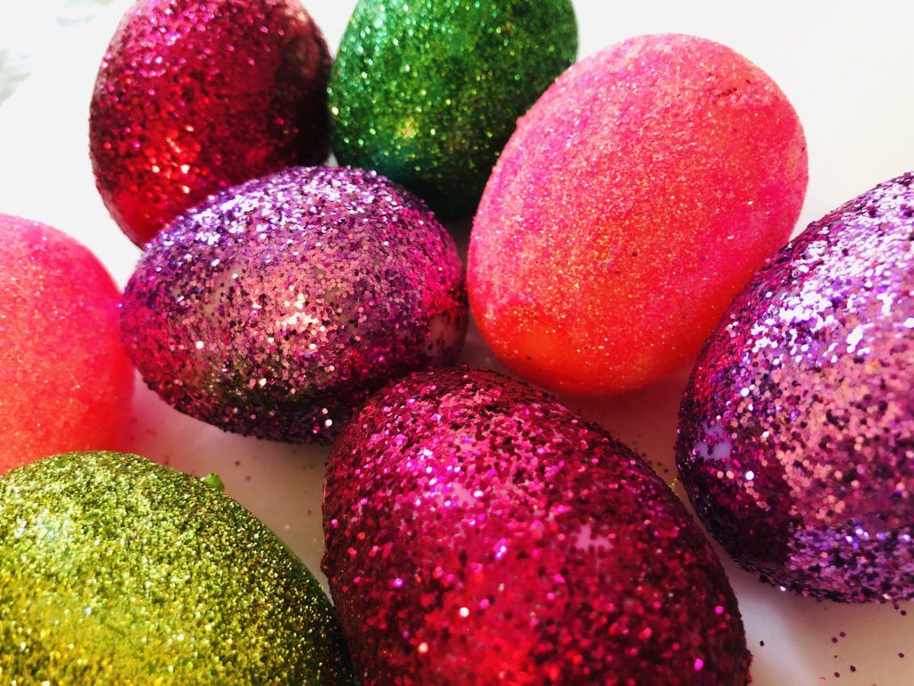 DIY Plastic Glitter Eggs