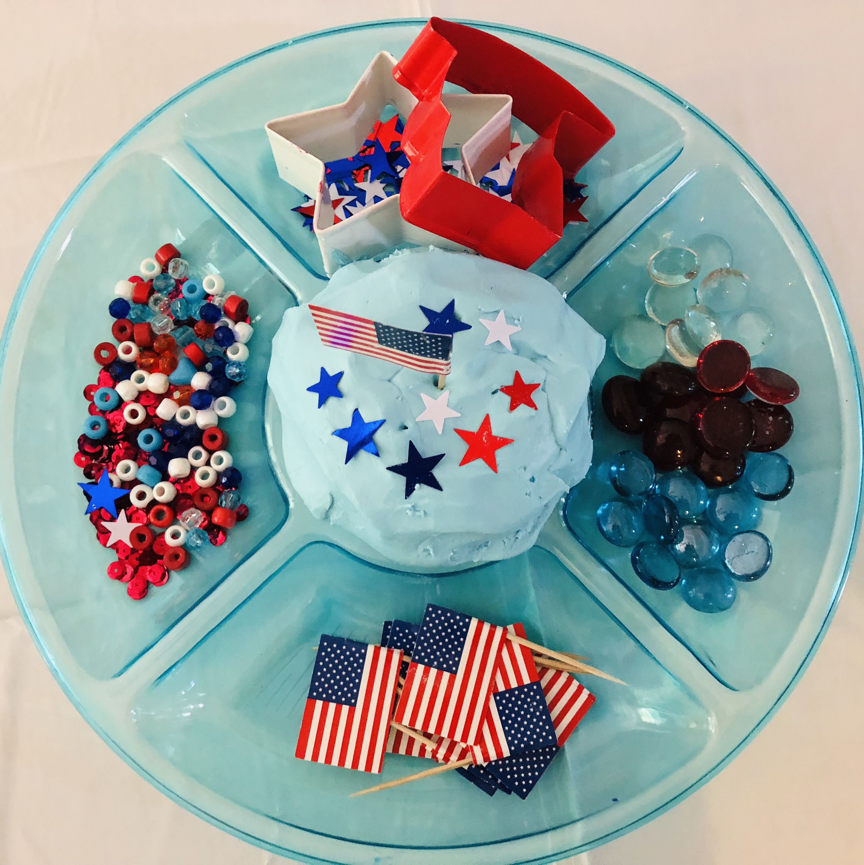 Patriotic Cloud Dough Play Tray