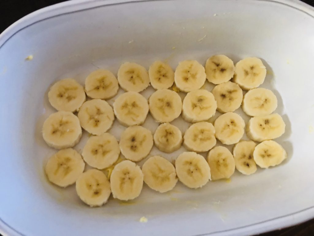 Slice bananas for the bottom layer