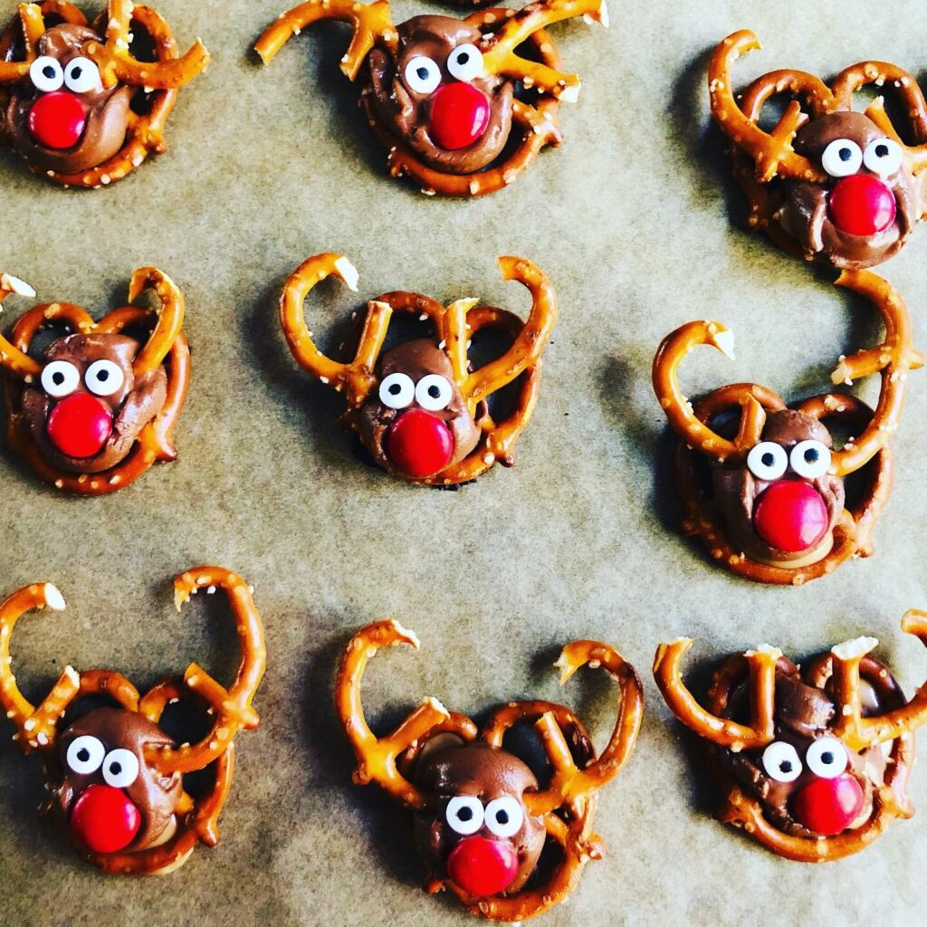 Reindeer Pretzel Treats