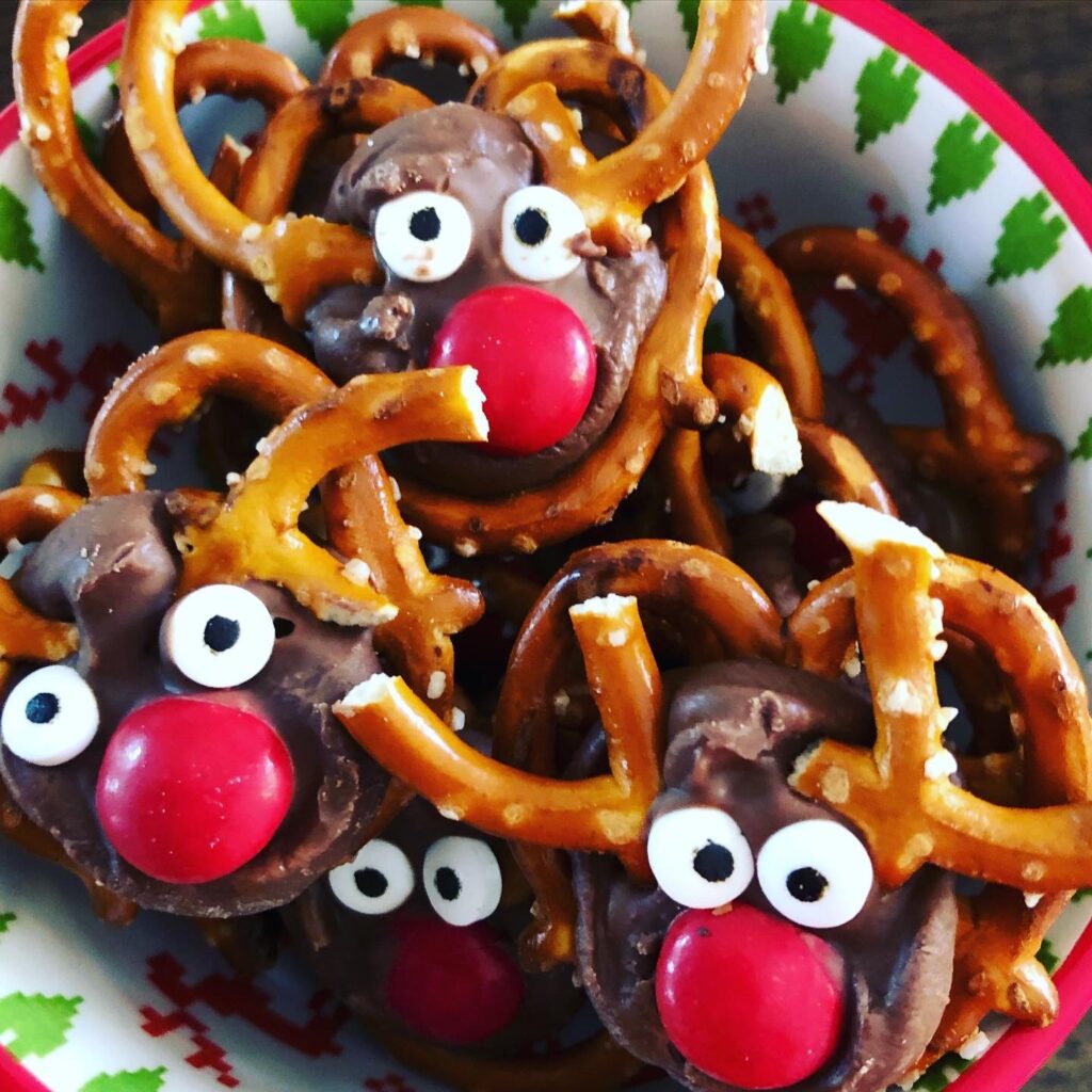 Reindeer Pretzel Treats