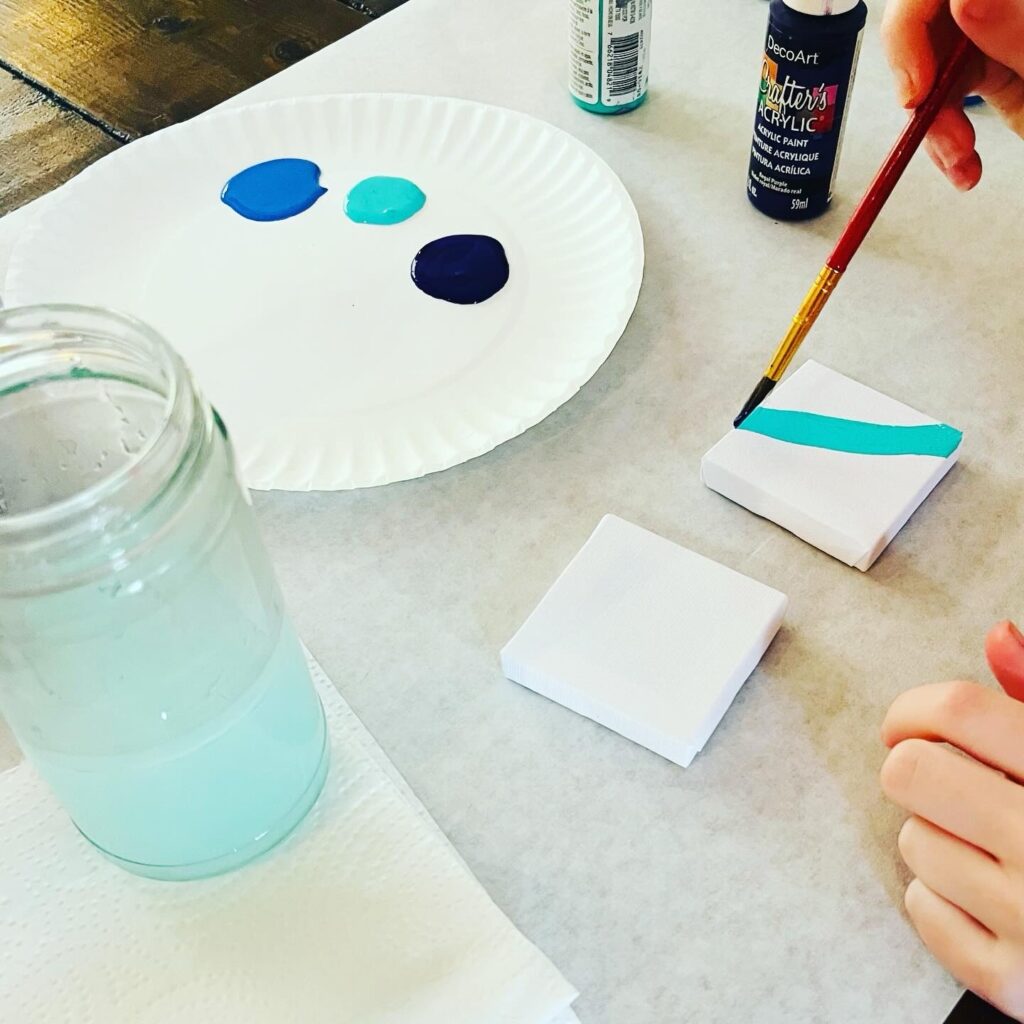 Painting mini canvas ornaments